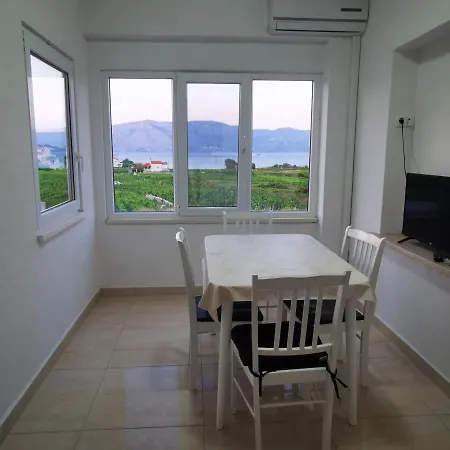 Apartment Vrdoljak